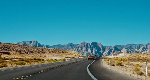 5 Smart Road Trip Hacks Everyone Needs