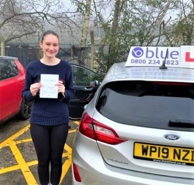 Abi Dyer from Bracknell Passed Driving Test FIRST TIME in Guildford