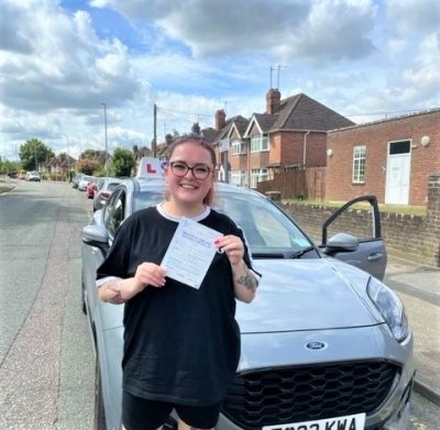 Becky Tidd of Bracknell Passed Driving test in Reading Berkshire