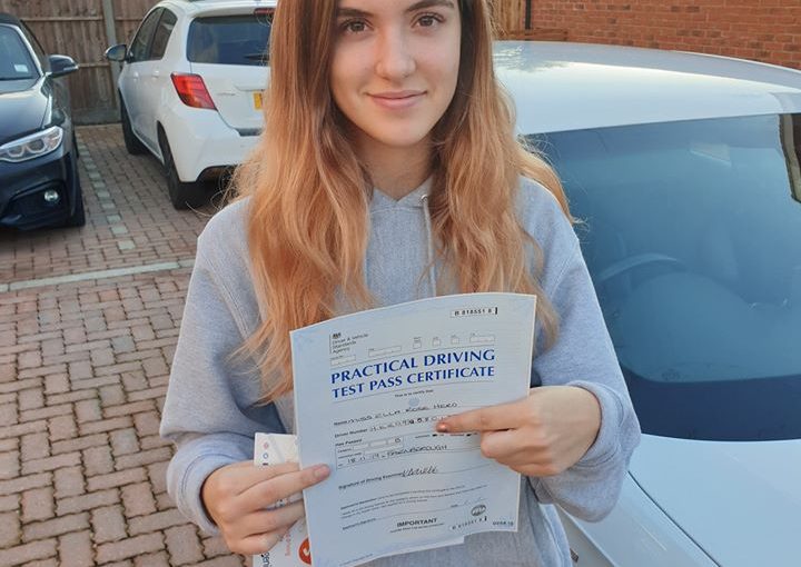 Bracknell Driving Test Pass for Ella Herd