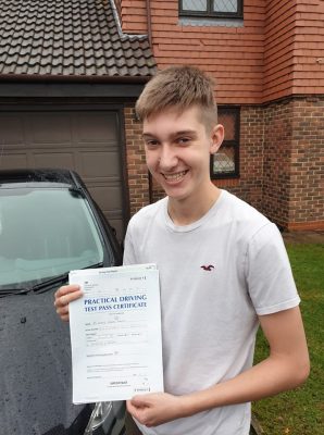 Bracknell Driving Test Pass for George Barnes