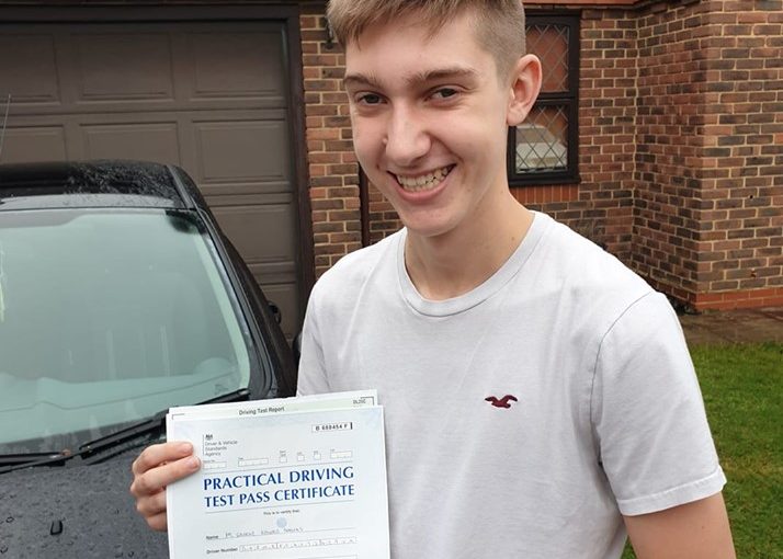 Bracknell Driving Test pass for George Barnes