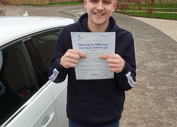 Bracknell Driving Test Pass for Kieran Harwood