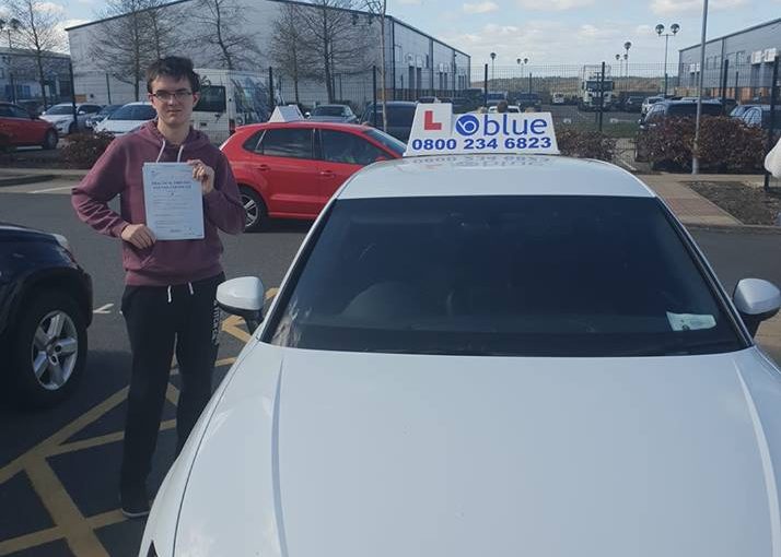 Bracknell Driving Test Pass for Oliver Allison