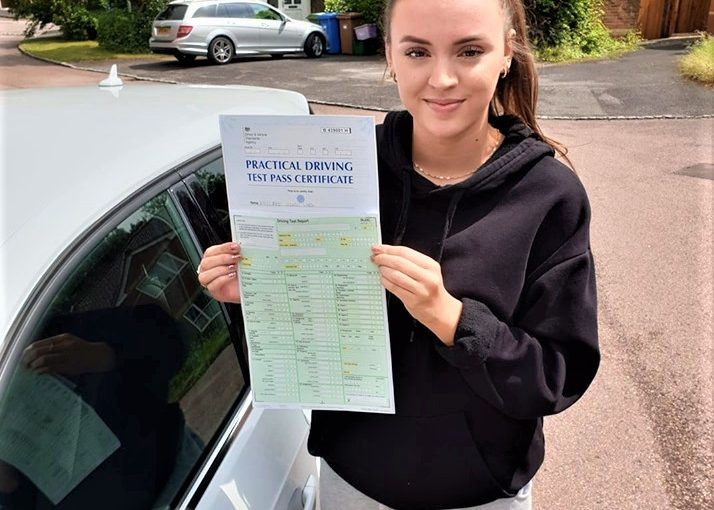 Bracknell Driving Test pass for Abbie Ward