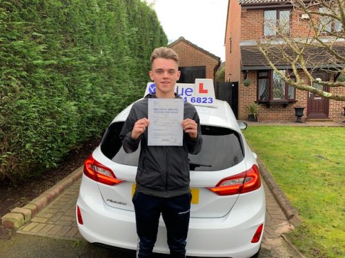 Bracknell Driving Test pass for Lewis Biggin