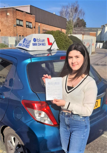 Catarina Da Silva from Reading Passed Driving test in Reading FIRST TIME