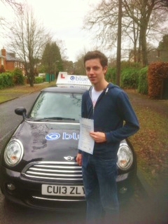 Crowthorne-driving-lessons-Thomas-Surrell