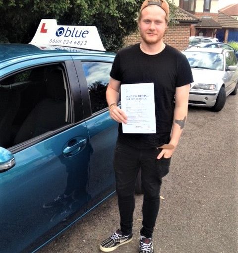 Driving test Pass for Chris Watts of Warfield in Bracknell