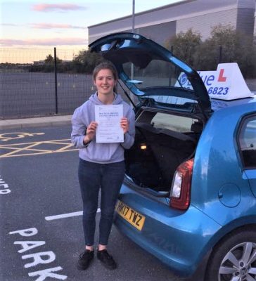 Farnborough Driving Test Pass for Sammi Shaw