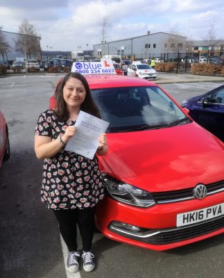 Farnborough-Driving-Test-Pass-for-Simona-De-Sio