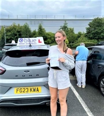 Hollie Glencross of Wokingham Passed Driving Test First Time in Farnborough