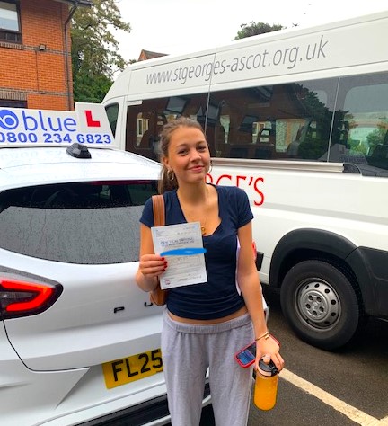 Izzy D from Ascot Passed Driving Test in Chertsey