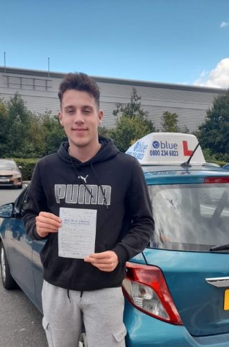 Joe Gunter from Winnersh Passed Driving Test Zero Faults