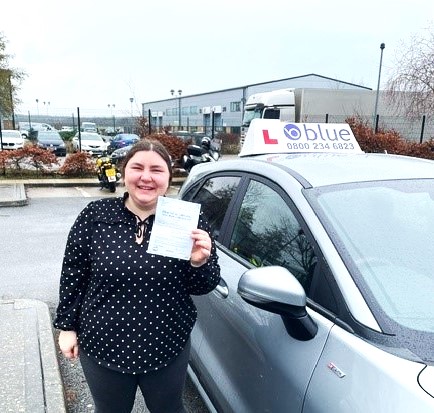 Maria Schramm from Bracknell Passed Driving Test FIRST TIME in Farnborough