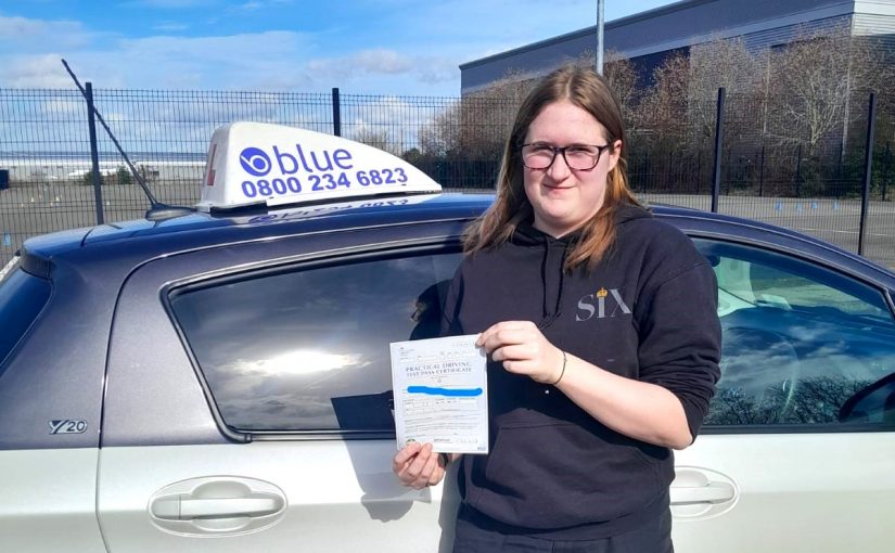 Naomi Schofield Passed Driving Test in Farnborough