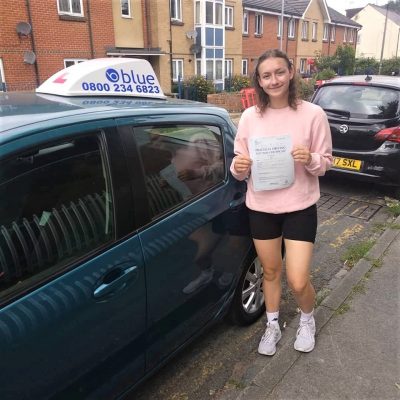 Reading Driving Test Success for Mahlah Tomsett