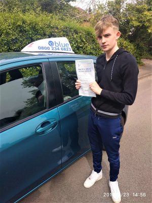 Reading Driving Test pass for Ollie Hewitt