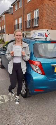 Rosie Church from Wokingham Passed Driving test in Reading