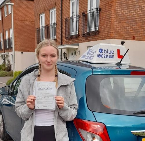 Rosie Church from Wokingham Passed Driving test in Reading v.2