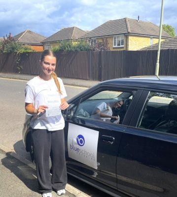 Sophie Passed Driving Test in Chertsey Surrey 1 Fault