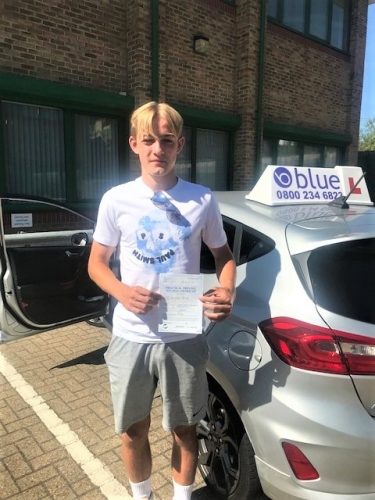 Toby Thompson from Ascot Passed Driving test FIRST attempt