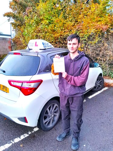 Tom Aslett from Wokingham Passed Driving test in Southampton