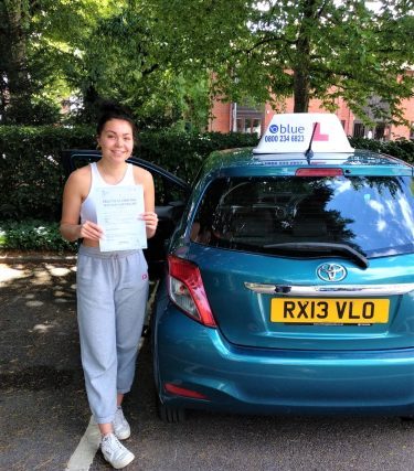 Wokingham Driving Test pass for Holly Nave