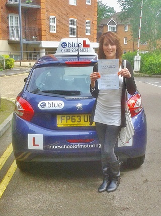 farnbrough-driving-test-Nicole passed