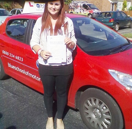 yateley-driving-lesson-Sophie-Weaver