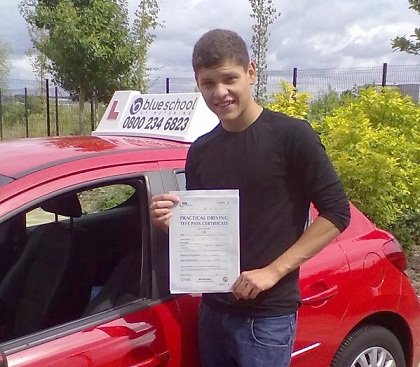 yateley-driving-lessons-Jonathan-Bell