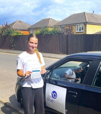Sophie Passed Driving Test in Chertsey Surrey 1 Fault